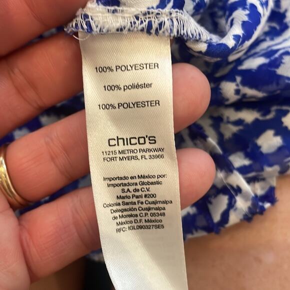 Chico's Blue/White Aztec Ikat peasant Print Tie-Front Blouse Size 0 small - Picture 8 of 8